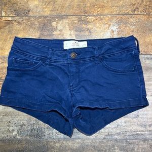 Hollister Short-Short Low Rise Navy Blue Shorts.